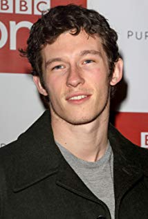 How tall is Callum Turner?